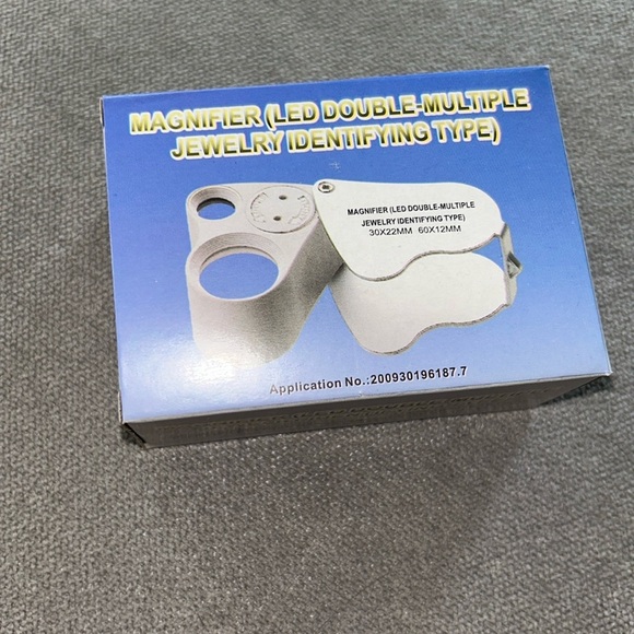 Magnifier LED Jewelry Loupe (new in box) - Picture 1 of 3